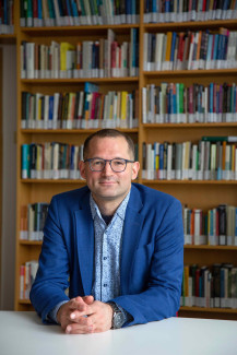 Dr. Florian Höhne